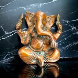 Statuette du dieu Ganesh...